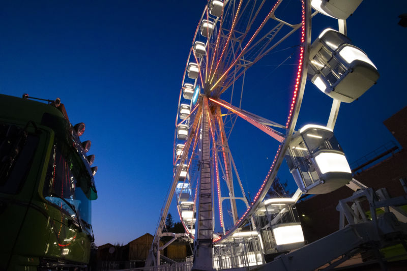 Riesenrad White Wheel mieten - Beleuchtung in der Abendstimmung Riesenrad White Wheel mieten - Beleuchtung in der Abendstimmung