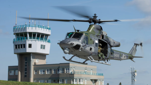 vrtuln�k UH-1Y Venom