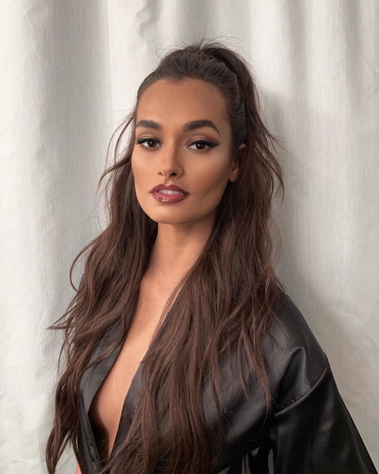 Gizele Oliveira Gizele Oliveira