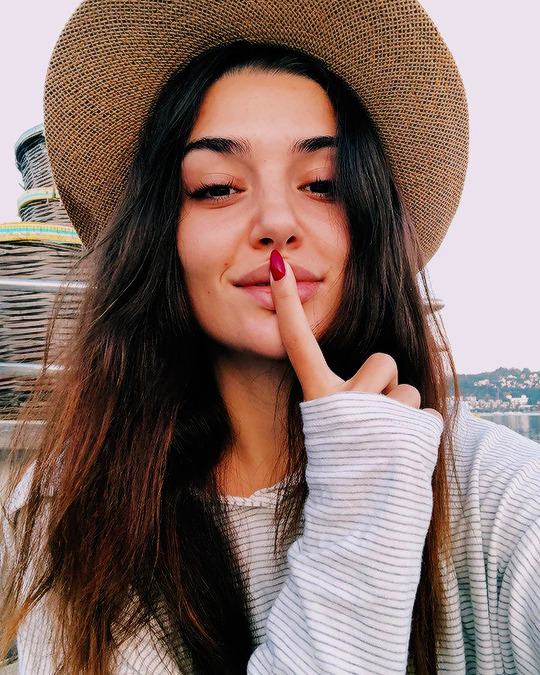 Hande Erçel Hande Erçel