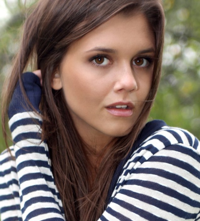 Alexandra Chando Alexandra Chando