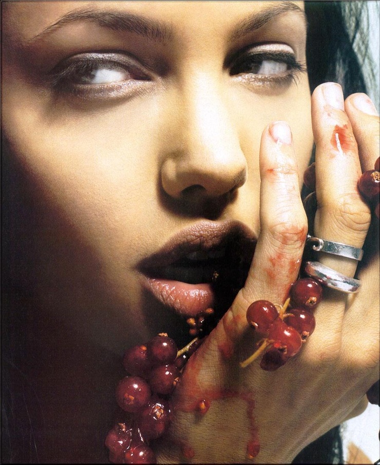 Angelina Jolie Angelina Jolie