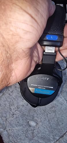 Good sound quality, long cable, easy to use, comfortable on ears.