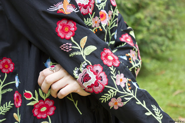 Detalles de bordados florales del vestido - Maikshine blog Detalles bordado vestido