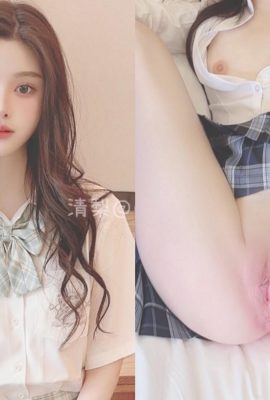 Contrasto La “figa super tenera” di Lolita è carina all'esterno ma estremamente troia all'interno, piena di contrasti (38P)