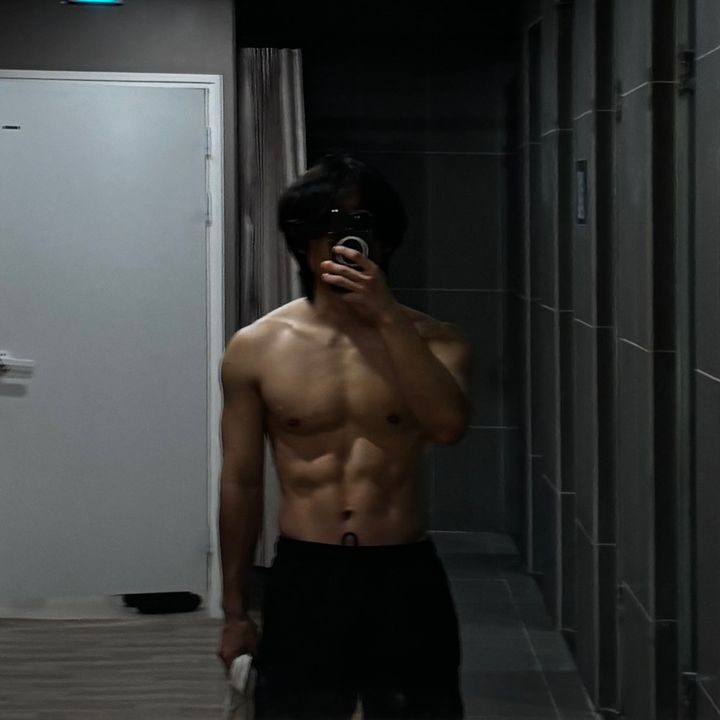 ellghts's avatar
