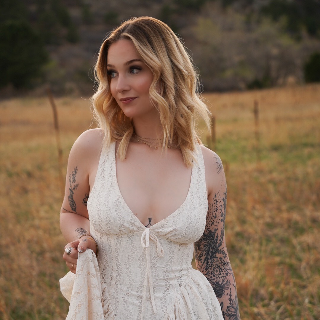 cozmicpaige's avatar