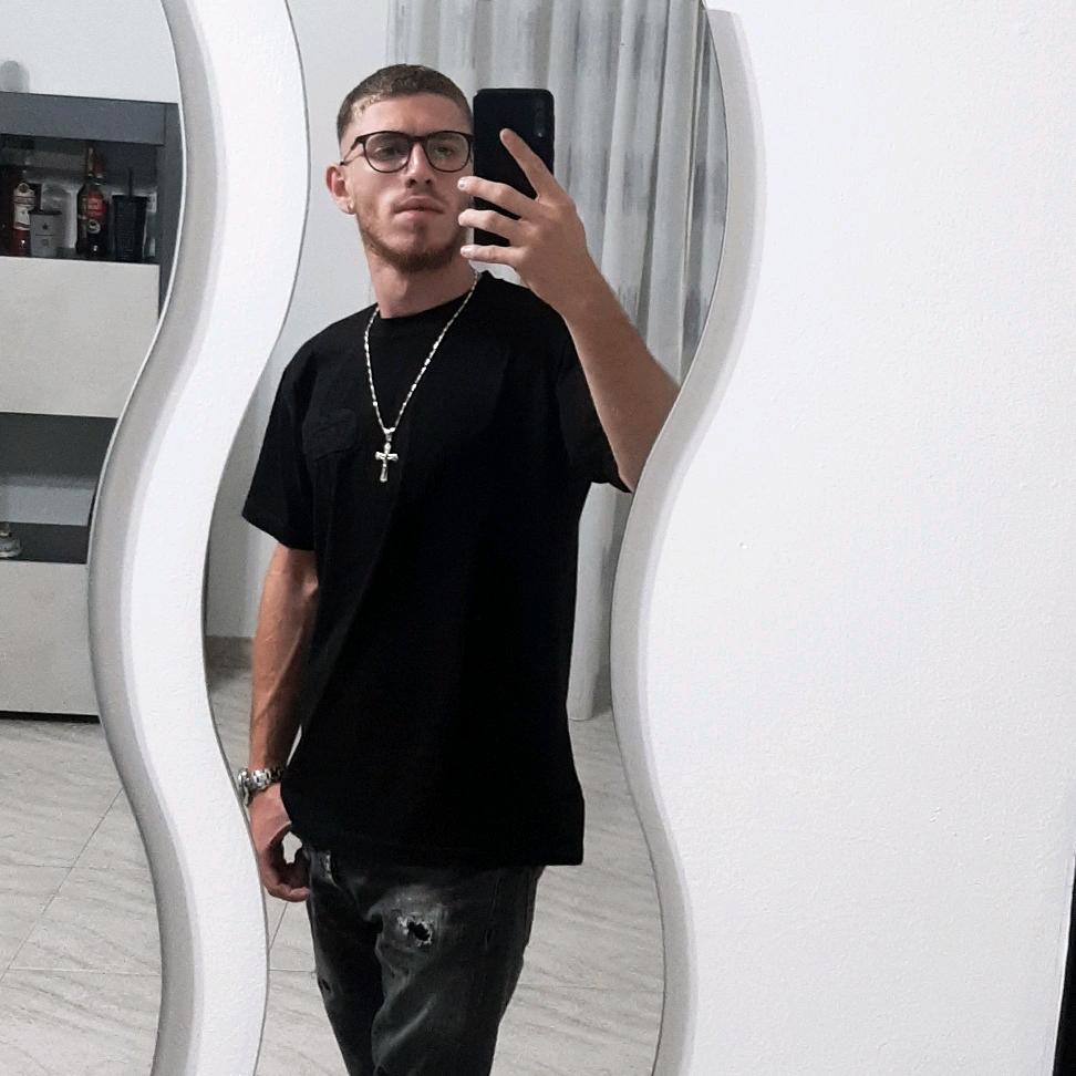 alefinizio03's avatar