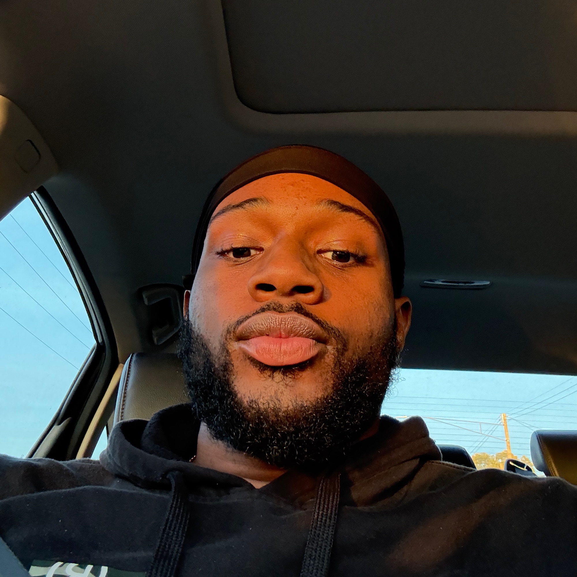 ronatronfit's avatar
