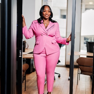 lashaundranicole's avatar