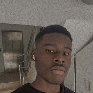 Henry_esomchukwu_'s avatar