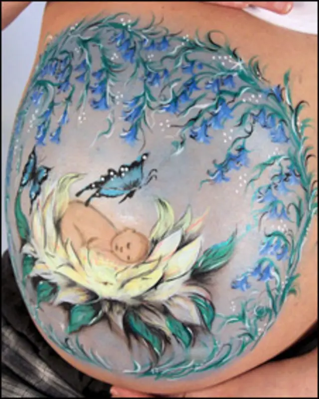Pintura em barriga de grávida