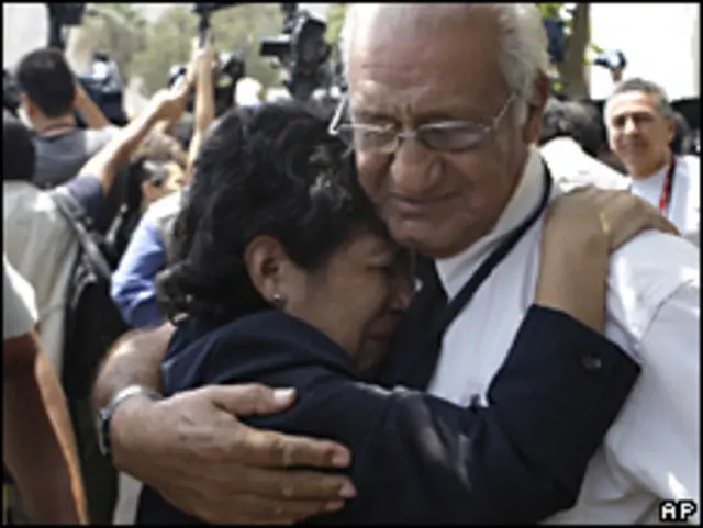 Familiares de las víctimas de la administración del ex presidente Alberto Fujimori
