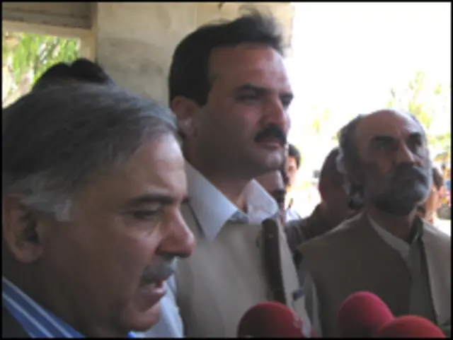بلوچستان اور پنجاب کے وزرائے اعلی نے مرادن میں کیمپوں کا رورہ کیا اور پناہ گزینو کے لیے امداد دی