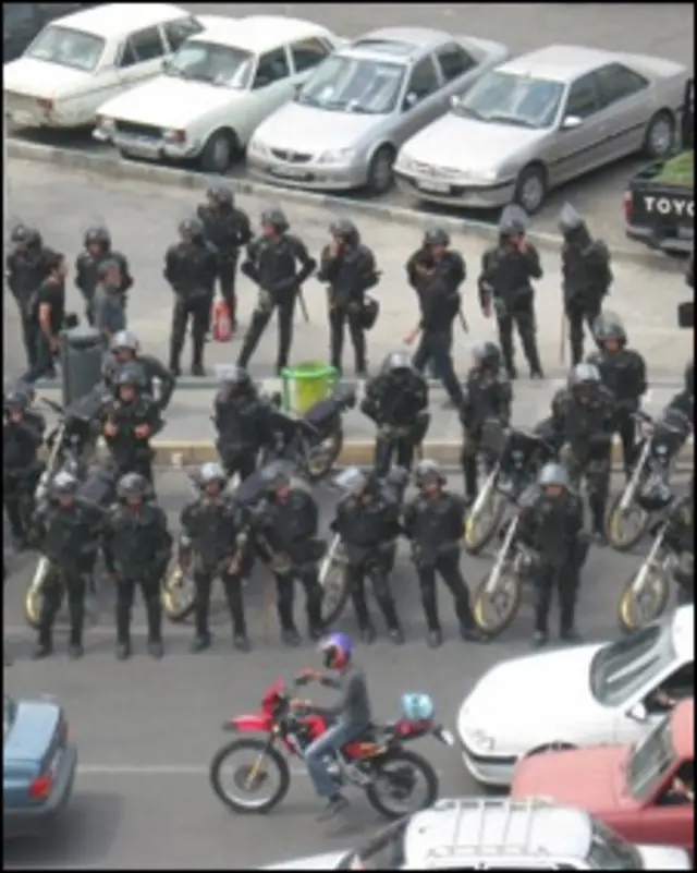 Imagem enviada à BBC de Teerã no sábado (foto: blog Tazahorate)