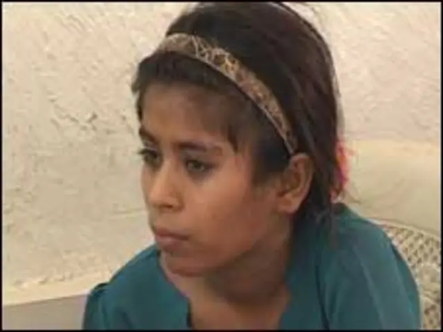 زاہدہ سے کہا گیا کہ اسے تین بار ’قبول ہے‘ کہنا ہے