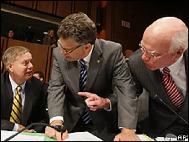 atrick Leahy, Lindsey Graham y Al Franken, senadores que participan en la audiencia a Sonia Sotomayor.