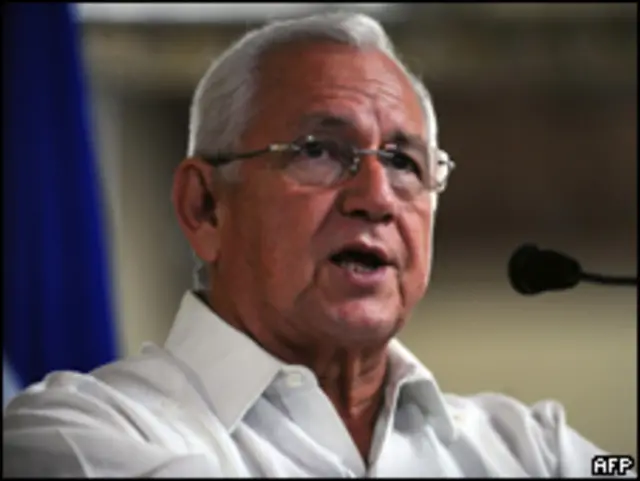 O líder do governo interino de Honduras, Roberto Micheletti. Foto AFP