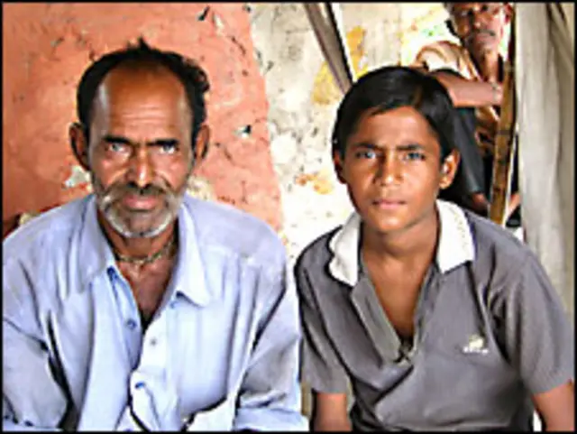 رامو اپنے والد کے ساتھ