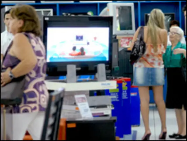 Consumidores em Brasília (Foto: Elza Fiúza/ Agência Brasil)
