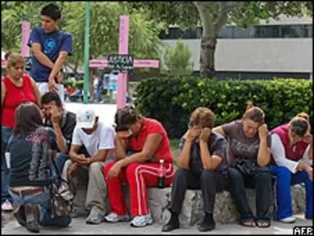 Familiares de las víctimas