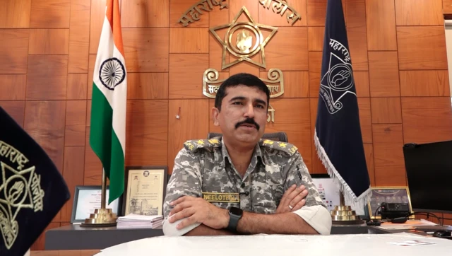 गढ़चिरोली के तत्कालीन पुलिस अधीक्षक निलोत्पल के कार्यकाल में बड़ी संख्या में नक्सलवादियों ने आत्मसमर्पण किया था